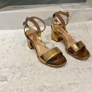 Gianvito Rossi gold sandal size 6.5